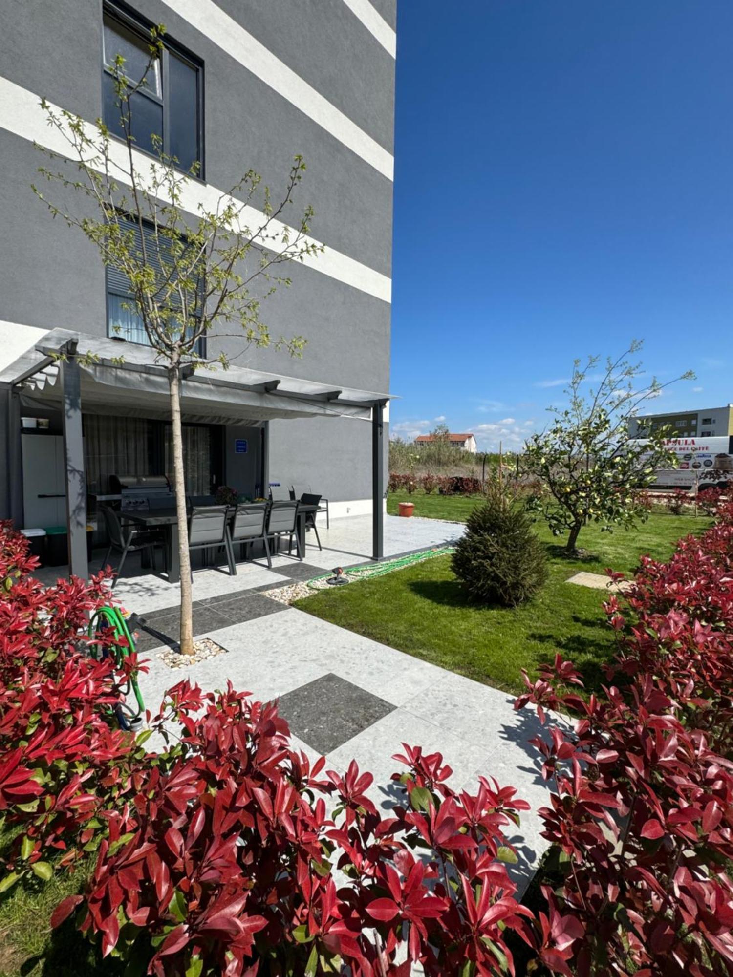 Capsula Luxury Apartment Umag Exterior foto